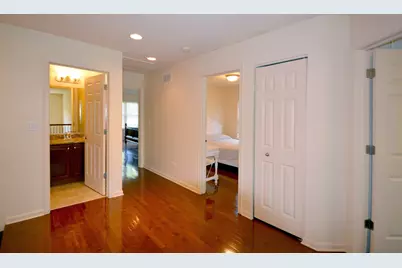 4270 Linden Tree Lane, Glenview, IL 60026 - Photo 18