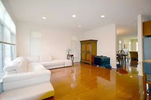 4270 Linden Tree Ln, Glenview, IL 60026 - Photo 8