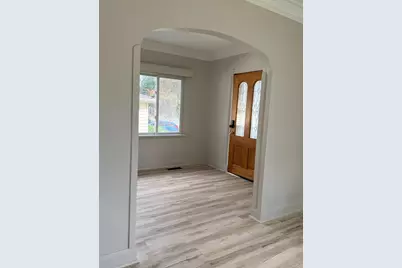 618 E 12th Street, Lockport, IL 60441 - Photo 2