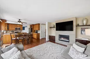 131 Wedgeport Cir, Romeoville, IL 60446 - Photo 8