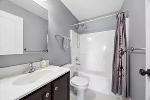 131 Wedgeport Cir, Romeoville, IL 60446 - Photo 24