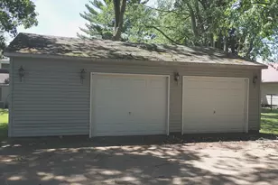226 N Illinois St, Atwood, IL 61913 - Photo 2