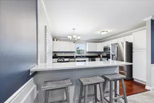 2727 Cameron Ct, Darien, IL 60561 - Photo 10