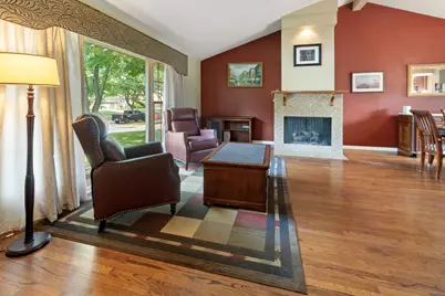 1621 Longmeadow Drive, Glenview, IL 60026 - Photo 4