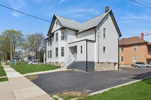 323 S Hale St, Wheaton, IL 60187 - Photo 4