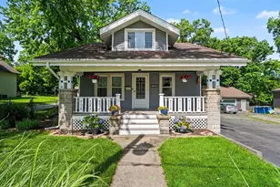 1328 Benton St, Crete, IL 60417 - Photo 2