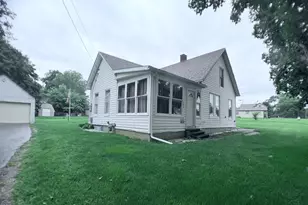 205 E Pease St, Heyworth, IL 61745 - Photo 18