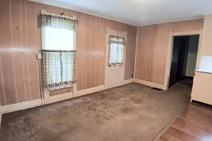 205 E Pease St, Heyworth, IL 61745 - Photo 4