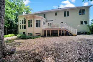 36W244 Fieldcrest Dr, Saint Charles, IL 60175 - Photo 4