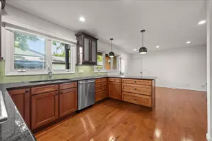 319 Hastings Ave, Highland Park, IL 60035 - Photo 6
