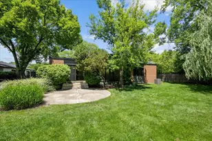 319 Hastings Ave, Highland Park, IL 60035 - Photo 20