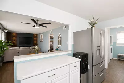 832 N Prater Avenue, Melrose Park, IL 60164 - Photo 8