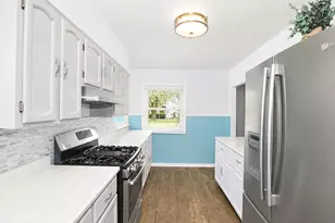 832 N Prater Ave, Melrose Park, IL 60164 - Photo 4