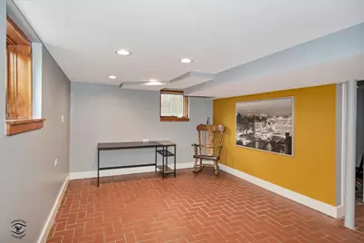 [Address not provided], Worth, IL 60482 - Photo 16