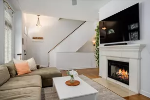 344 W Huron St, Chicago, IL 60654 - Photo 4