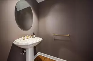 344 W Huron St, Chicago, IL 60654 - Photo 12
