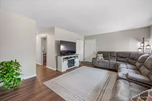 645 Morton St, Hoffman Estates, IL 60169 - Photo 6