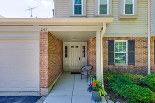 1257 Rosewood Ct, Schaumburg, IL 60193 - Photo 2