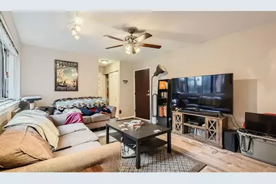 644 W Arlington Place #2J, Chicago, IL 60614 - Photo 2