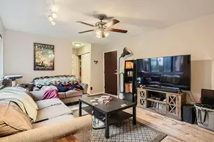 644 W Arlington Pl, Chicago, IL 60614 - Photo 2