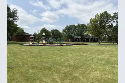 2424 E Oakton Street #4F, Arlington Heights, IL 60004 - Photo 28