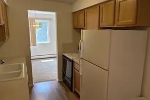 2424 E Oakton St, Arlington Heights, IL 60004 - Photo 8
