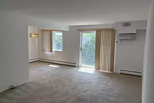 2424 E Oakton St, Arlington Heights, IL 60004 - Photo 14