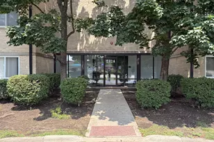 2424 E Oakton St, Arlington Heights, IL 60004 - Photo 1