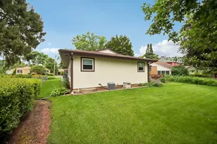 109 Weaver Dr, Cary, IL 60013 - Photo 28