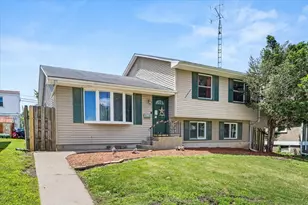205 W Dakota St, Spring Valley, IL 61362 - Photo 2