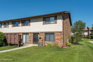6 Tower Ct, Downers Grove, IL 60516 - Photo 1