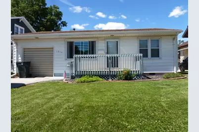 1015 E. Main Street, Clifton, IL 61727 - Photo 1