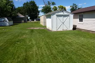 1015 E Main St, Clifton, IL 61727 - Photo 4