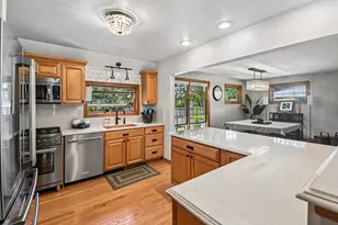 107 W Orchard Pl, Mount Prospect, IL 60056 - Photo 8