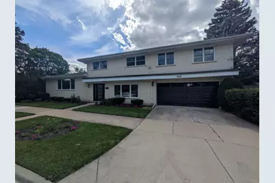 9200 Lowell Avenue, Skokie, IL 60076 - Photo 2