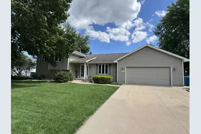 740 26th Street, Peru, IL 61354 - Photo 1