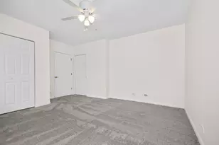 9440 S 51st Ave, Oak Lawn, IL 60453 - Photo 12
