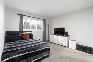 612 Silbury Ct, McHenry, IL 60050 - Photo 12