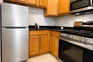 5135 S Kenwood Ave, Chicago, IL 60615 - Photo 2