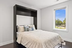 3901 S Lake Park Ave, Chicago, IL 60653 - Photo 24
