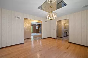 3720 Liberty Ln, Glenview, IL 60025 - Photo 4