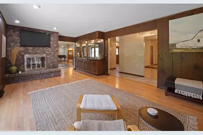 3720 Liberty Lane, Glenview, IL 60025 - Photo 8