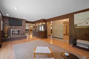 3720 Liberty Ln, Glenview, IL 60025 - Photo 8
