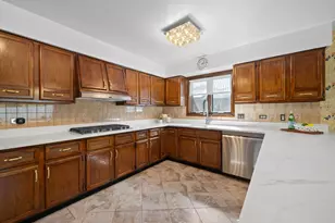 3720 Liberty Ln, Glenview, IL 60025 - Photo 18