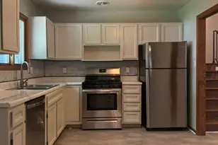 773 Kingston Ln, Crystal Lake, IL 60014 - Photo 2