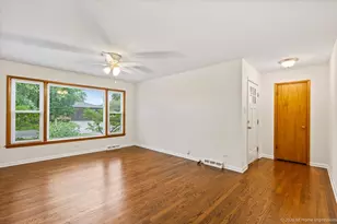 10262 S 52nd Ave, Oak Lawn, IL 60453 - Photo 6