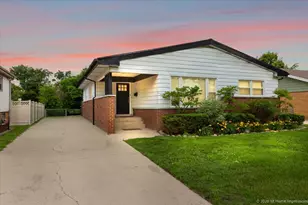 10262 S 52nd Ave, Oak Lawn, IL 60453 - Photo 2