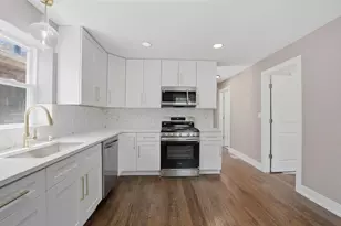 8641 S Kingston Ave, Chicago, IL 60617 - Photo 6