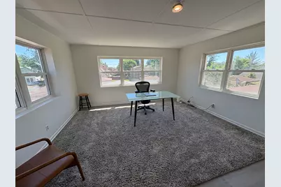 10443 S Calumet Avenue, Chicago, IL 60628 - Photo 32