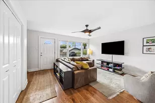 1180 S East Ave, Oak Park, IL 60304 - Photo 10